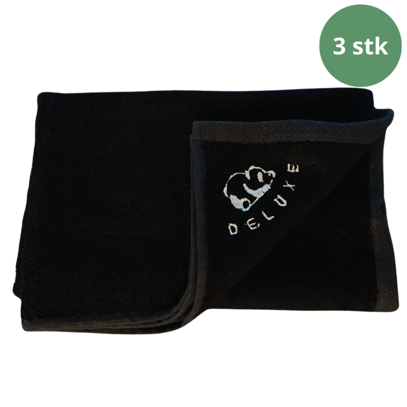 Tre sorte bambus håndklæder fra Deluxe-kollektionen med logo og "3 stks" mærke.
